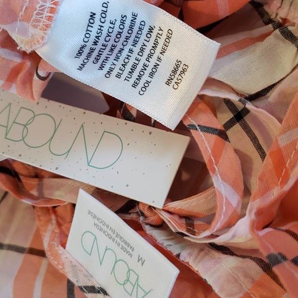 ABOUND Crop Top - Picture 8 of 8